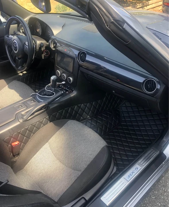 2013 Mazda NC MX-5 Miata - Image 4 of 9