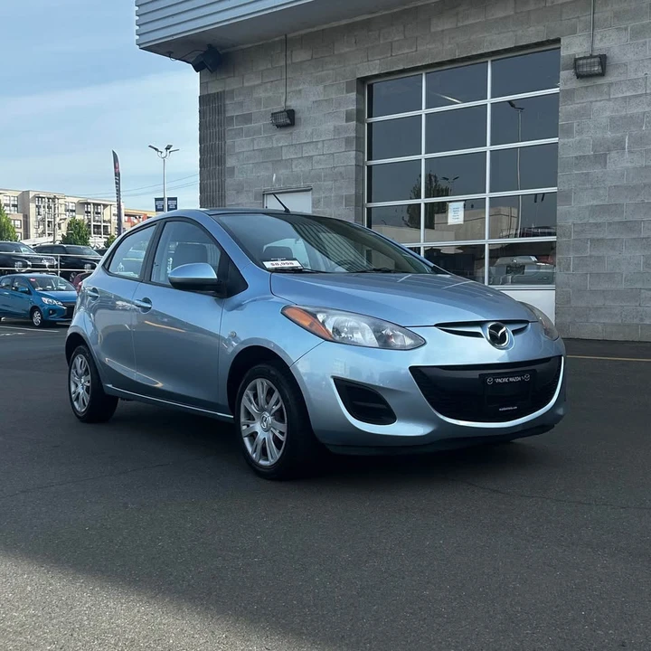 2013 Mazda Mazda 2 2nd Gen - Image 2 of 15