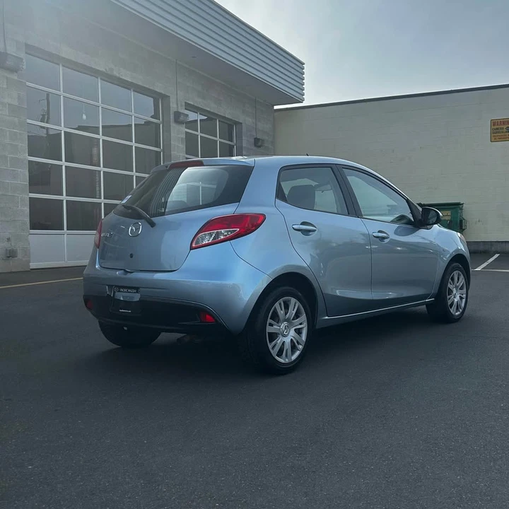 2013 Mazda Mazda 2 2nd Gen - Image 6 of 15