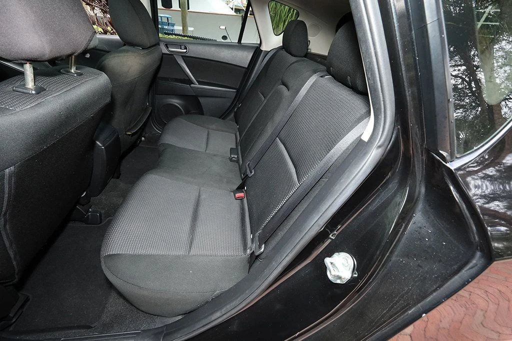 2013 Mazda Mazda 3 2nd Gen - Image 9 of 12
