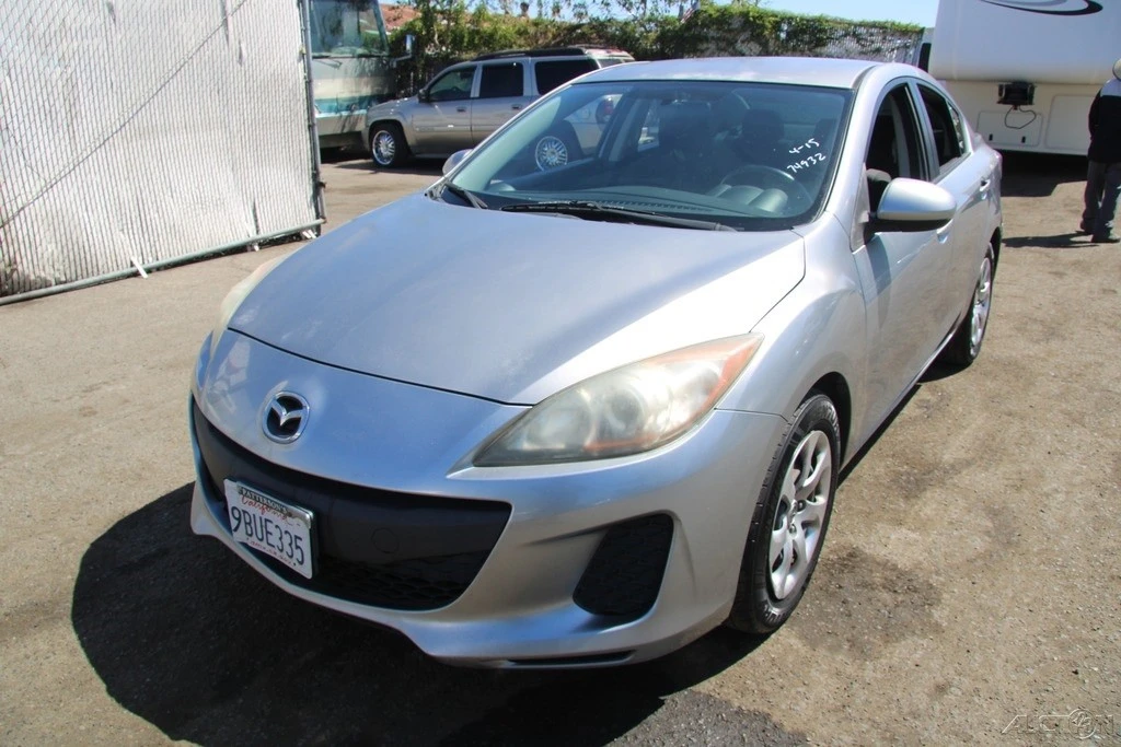 2013 Mazda Mazda 3 2nd Gen - Image 2 of 21