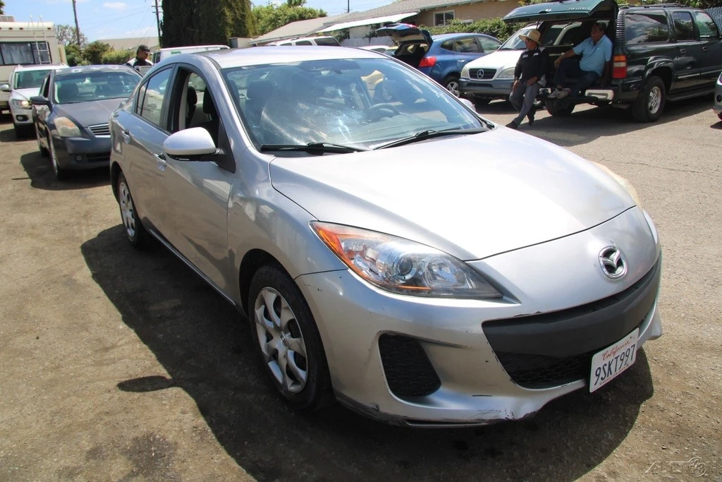 2013 Mazda Mazda 3 2nd Gen - Image 10 of 21