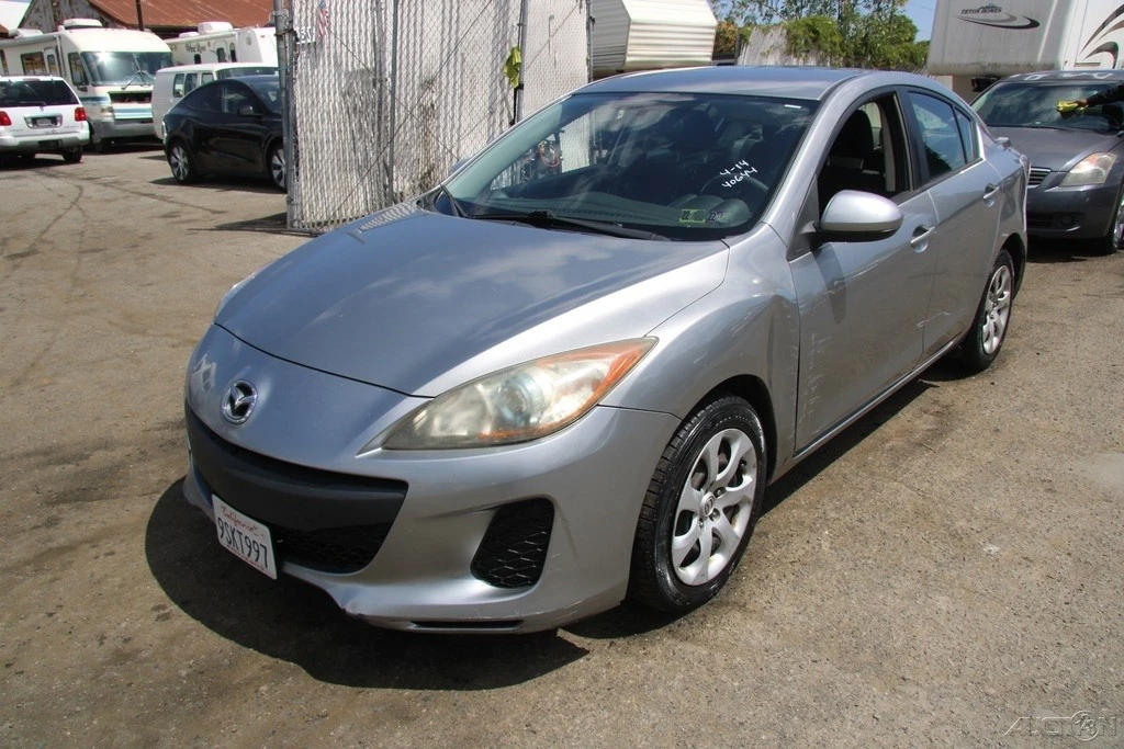 2013 Mazda Mazda 3 2nd Gen - Image 2 of 21
