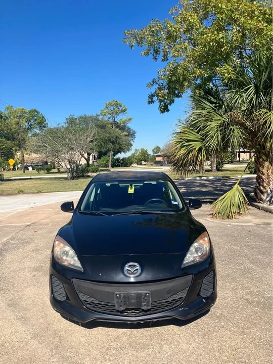 2013 Mazda Mazda 3 2nd Gen - Image 2 of 11