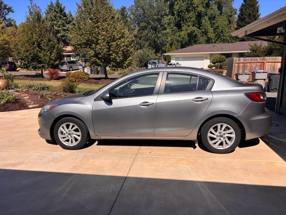 2013 Mazda Mazda 3 2nd Gen - Image 3 of 9