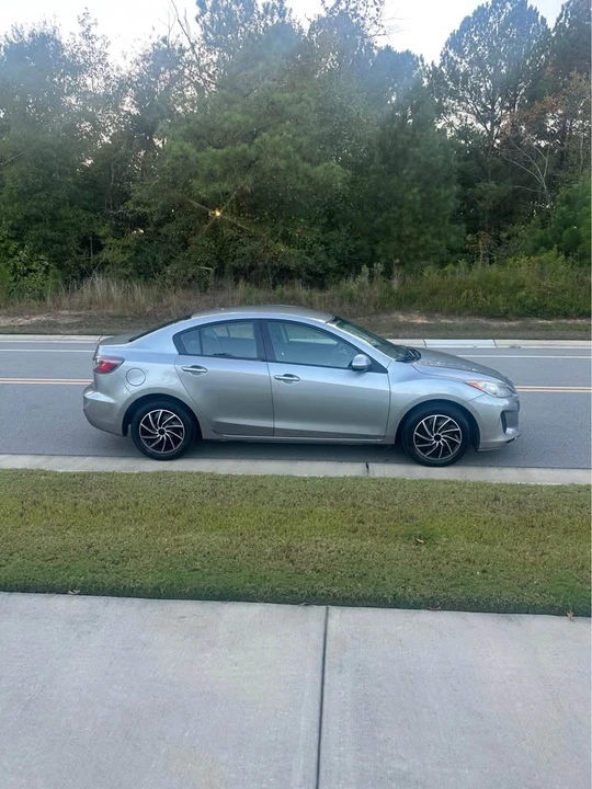 2013 Mazda Mazda 3 2nd Gen - Image 3 of 5