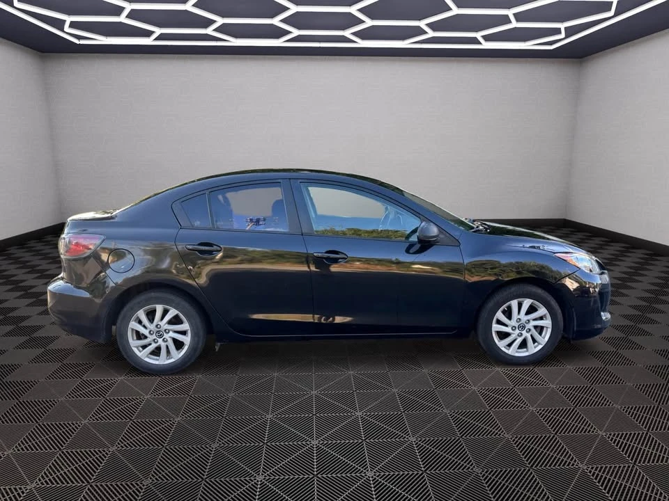 2013 Mazda Mazda 3 2nd Gen - Image 4 of 14