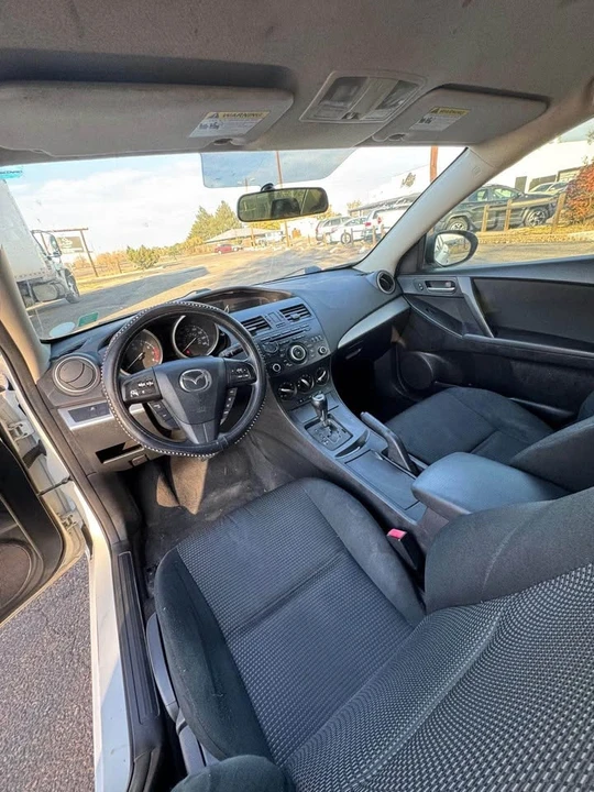 2013 Mazda Mazda 3 2nd Gen - Image 4 of 6