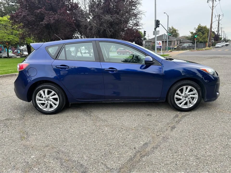 2013 Mazda Mazda 3 2nd Gen - Image 2 of 15
