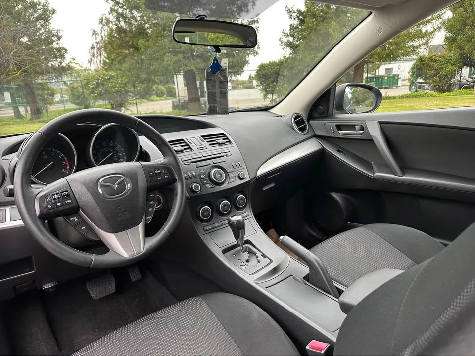 2013 Mazda Mazda 3 2nd Gen - Image 10 of 15
