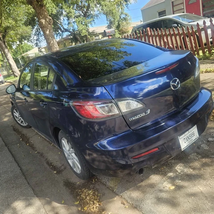 2013 Mazda Mazda 3 2nd Gen - Image 2 of 9