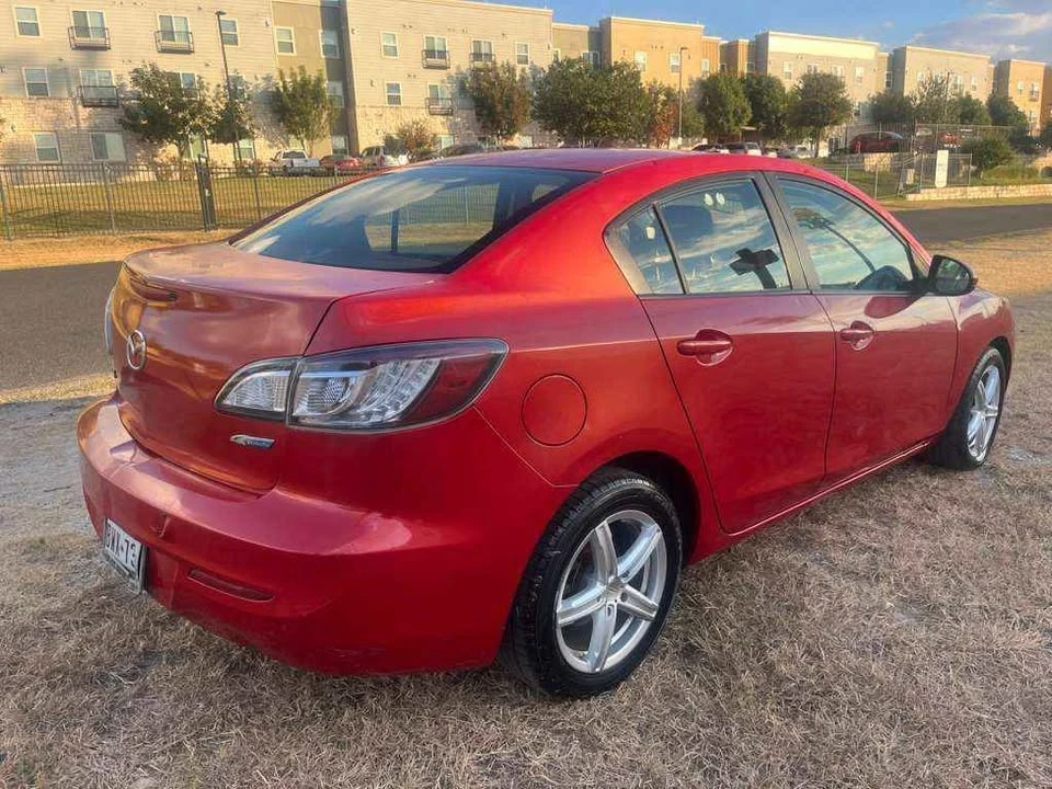 2013 Mazda Mazda 3 2nd Gen - Image 2 of 13