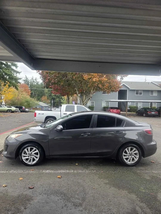 2013 Mazda Mazda 3 2nd Gen - Image 4 of 15