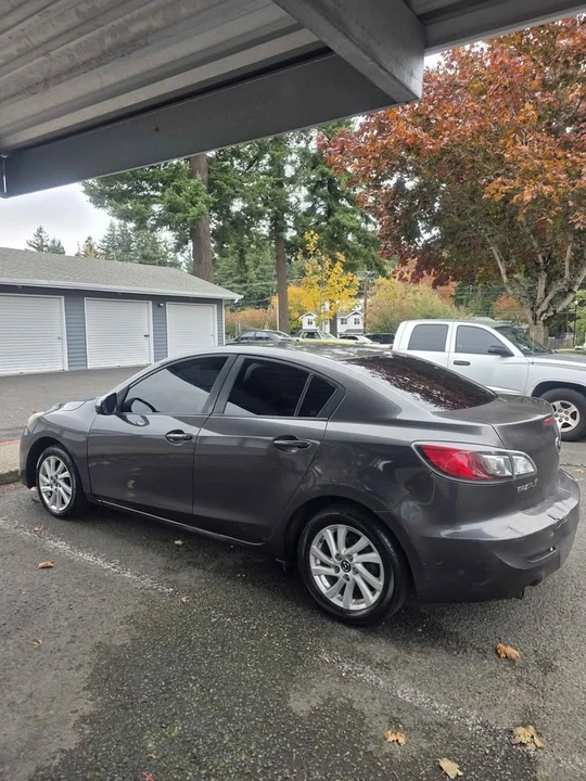 2013 Mazda Mazda 3 2nd Gen - Image 2 of 15
