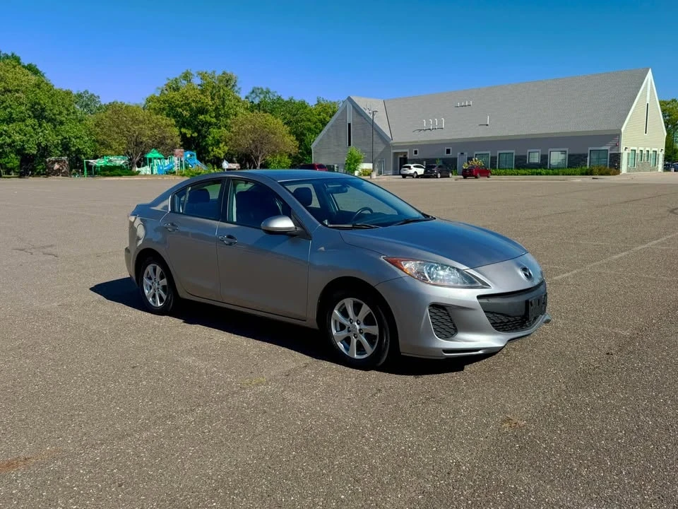 2013 Mazda Mazda 3 2nd Gen - Image 3 of 16