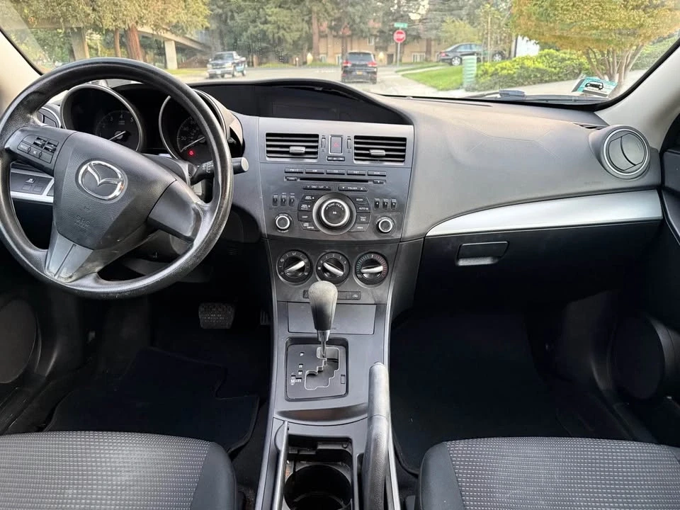 2013 Mazda Mazda 3 2nd Gen - Image 16 of 17