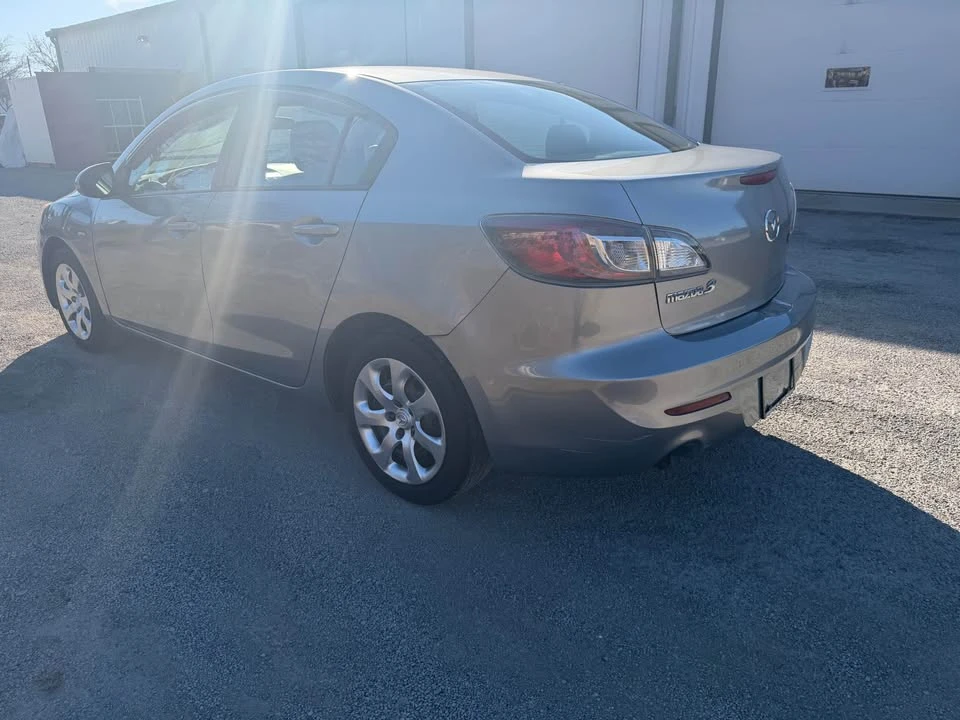 2013 Mazda Mazda 3 2nd Gen - Image 2 of 9