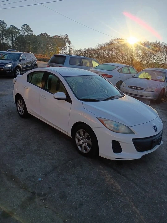 2013 Mazda Mazda 3 2nd Gen - Image 2 of 17