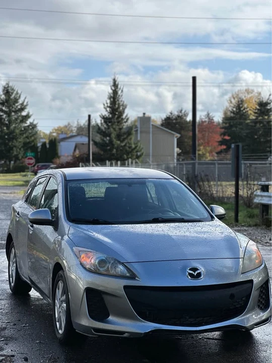 2013 Mazda Mazda 3 2nd Gen - Image 4 of 15