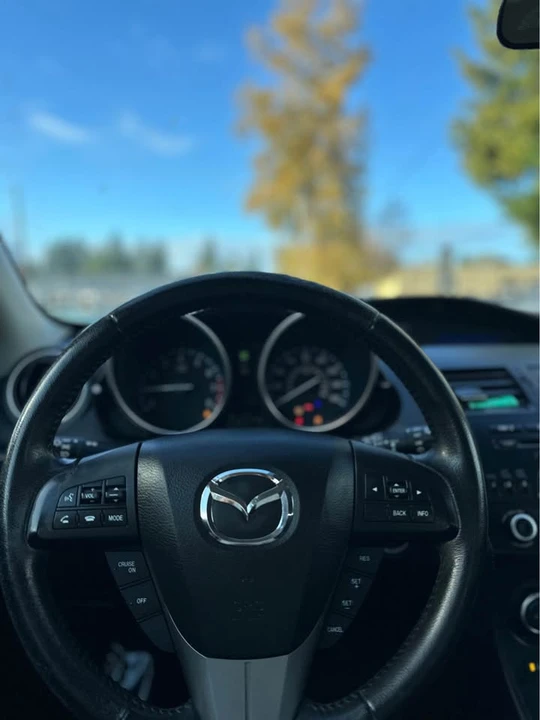 2013 Mazda Mazda 3 2nd Gen - Image 14 of 15