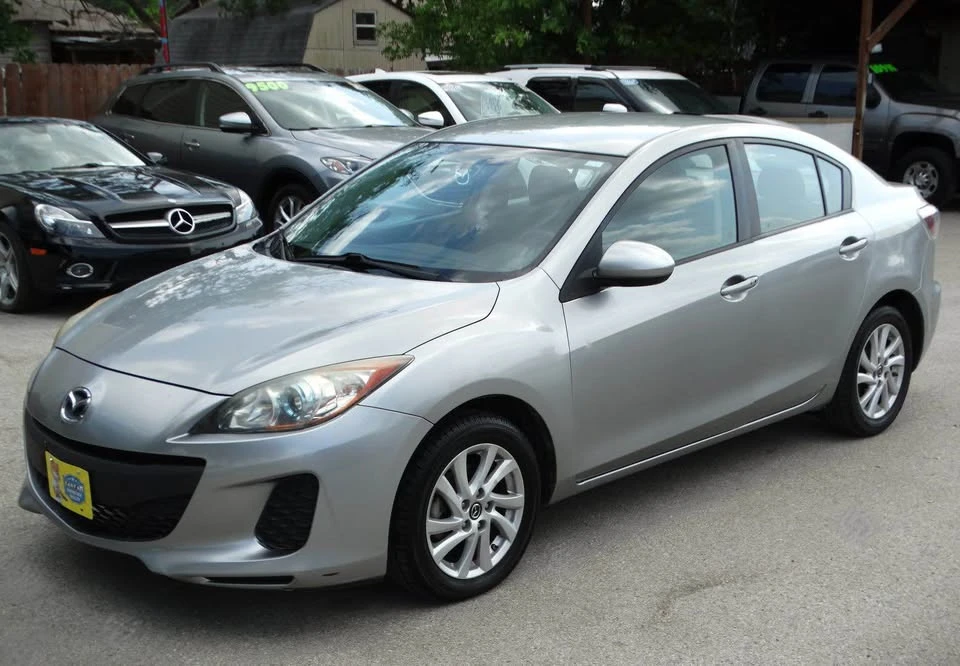 2013 Mazda Mazda 3 2nd Gen - Image 13 of 14