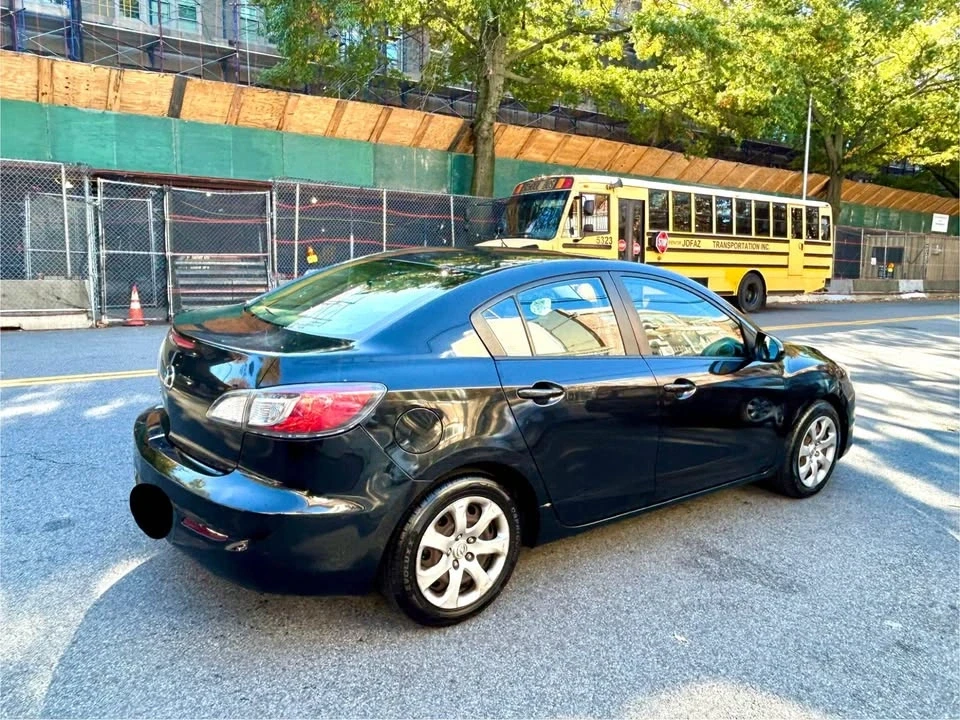 2013 Mazda Mazda 3 2nd Gen - Image 4 of 9