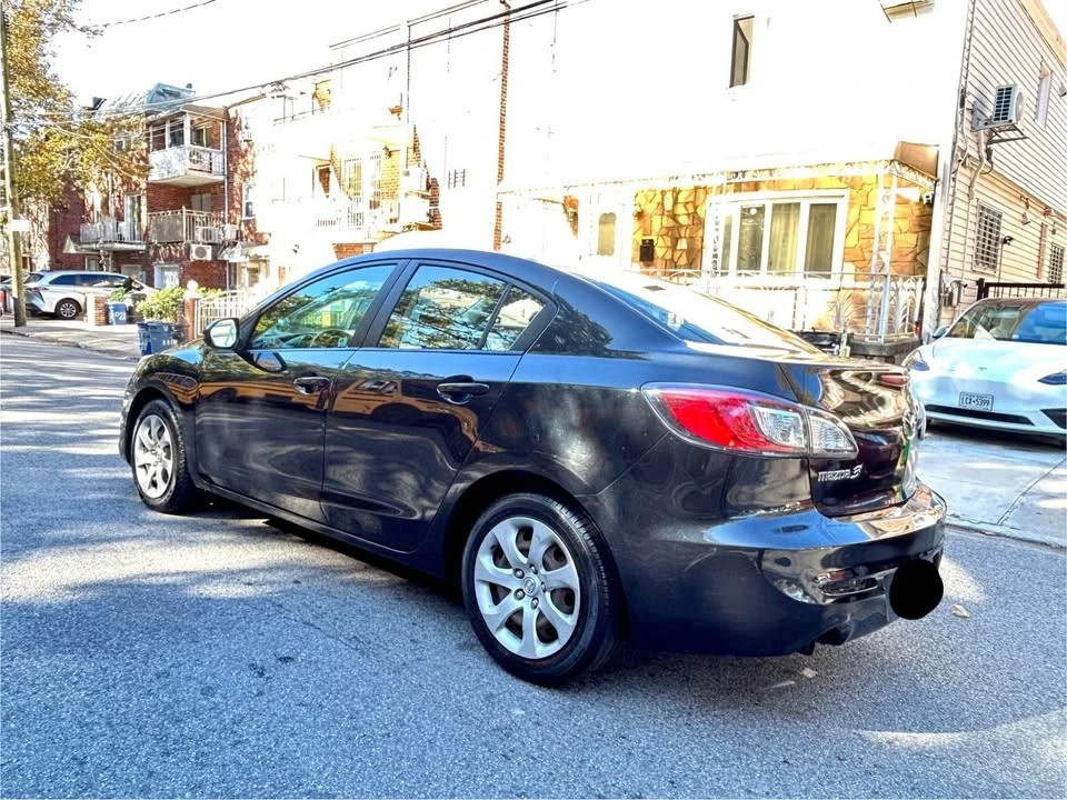 2013 Mazda Mazda 3 2nd Gen - Image 3 of 9