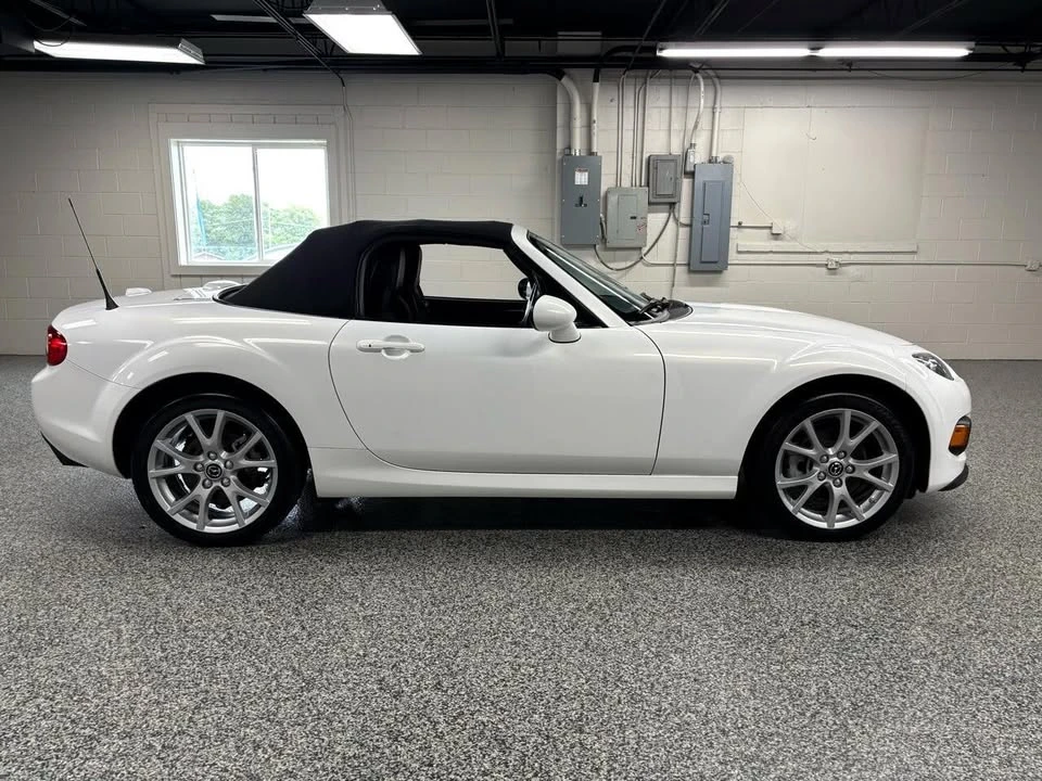 2013 Mazda NC MX-5 Miata - Image 3 of 17