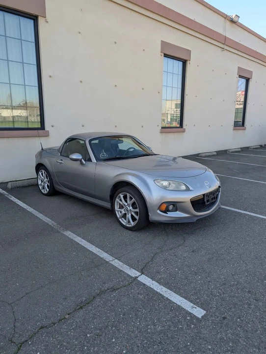 2013 Mazda NC MX-5 Miata - Image 4 of 7