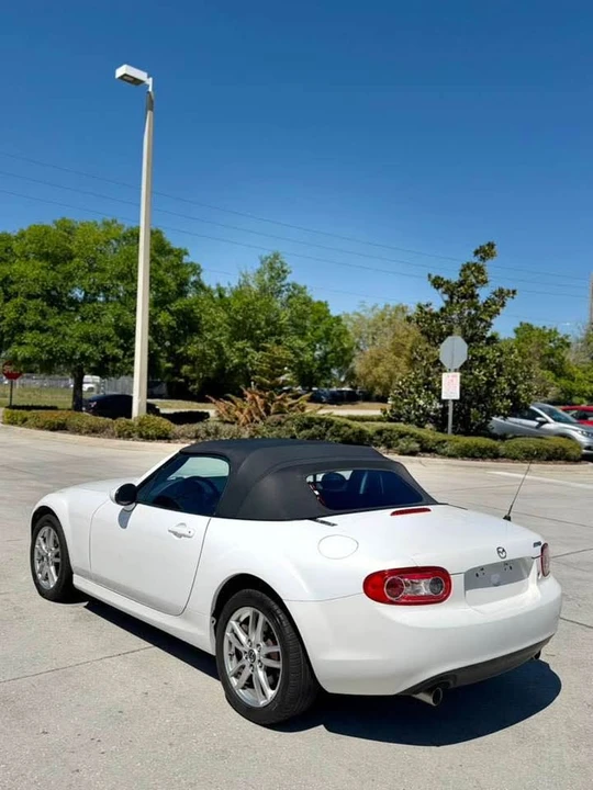 2013 Mazda NC MX-5 Miata - Image 8 of 8