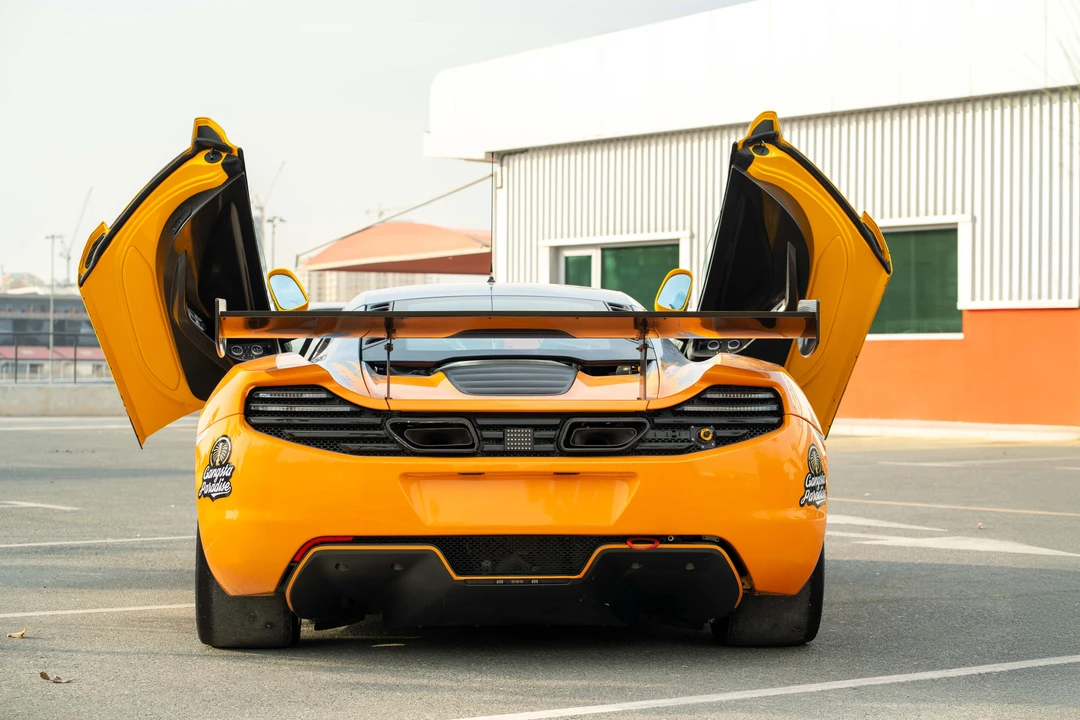 2013 McLaren MP4-12C - Image 8 of 31