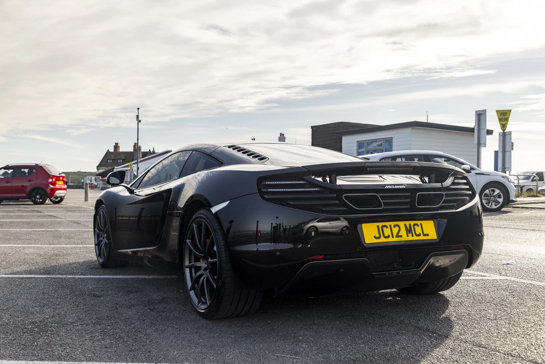 2013 McLaren MP4-12C - Image 7 of 31