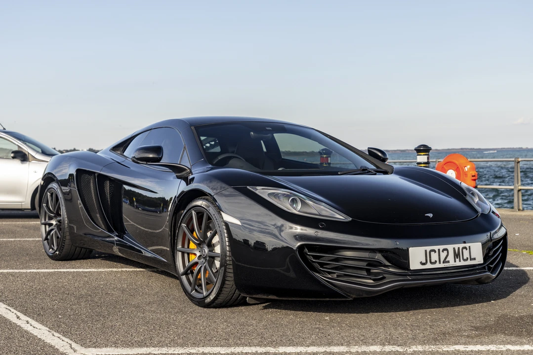 2013 McLaren MP4-12C - Image 3 of 31