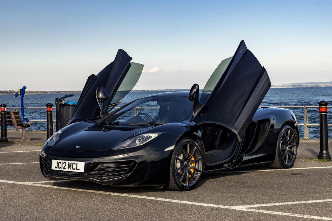 2013 McLaren MP4-12C - Image 11 of 31