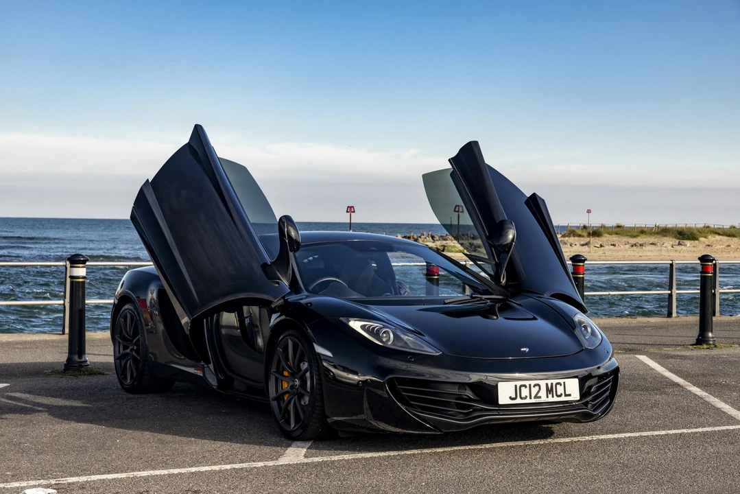 2013 McLaren MP4-12C - Image 12 of 31