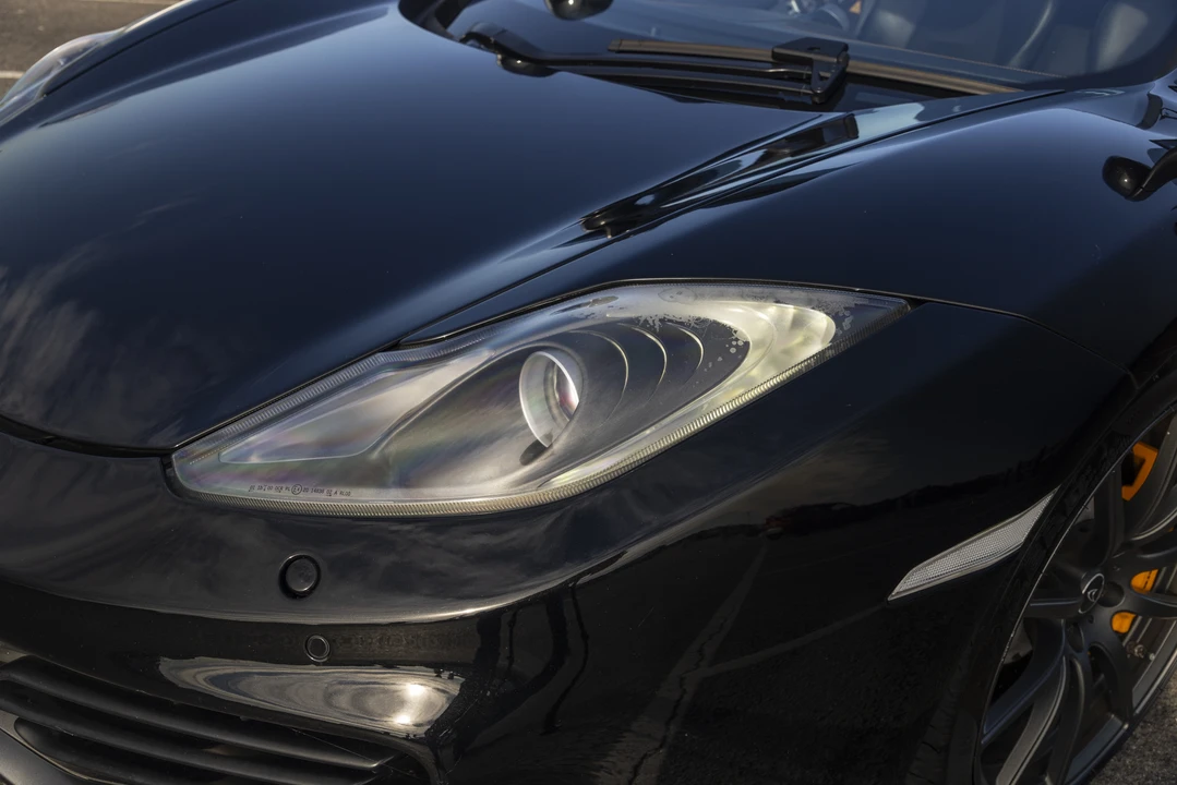 2013 McLaren MP4-12C - Image 16 of 31