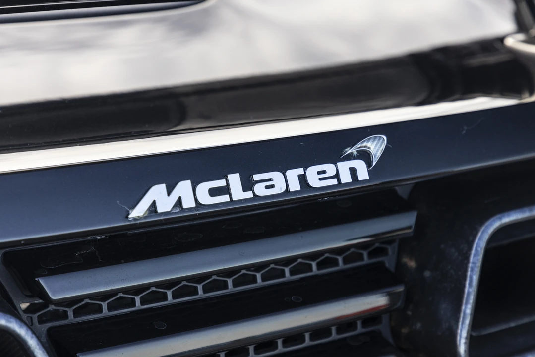 2013 McLaren MP4-12C - Image 25 of 31
