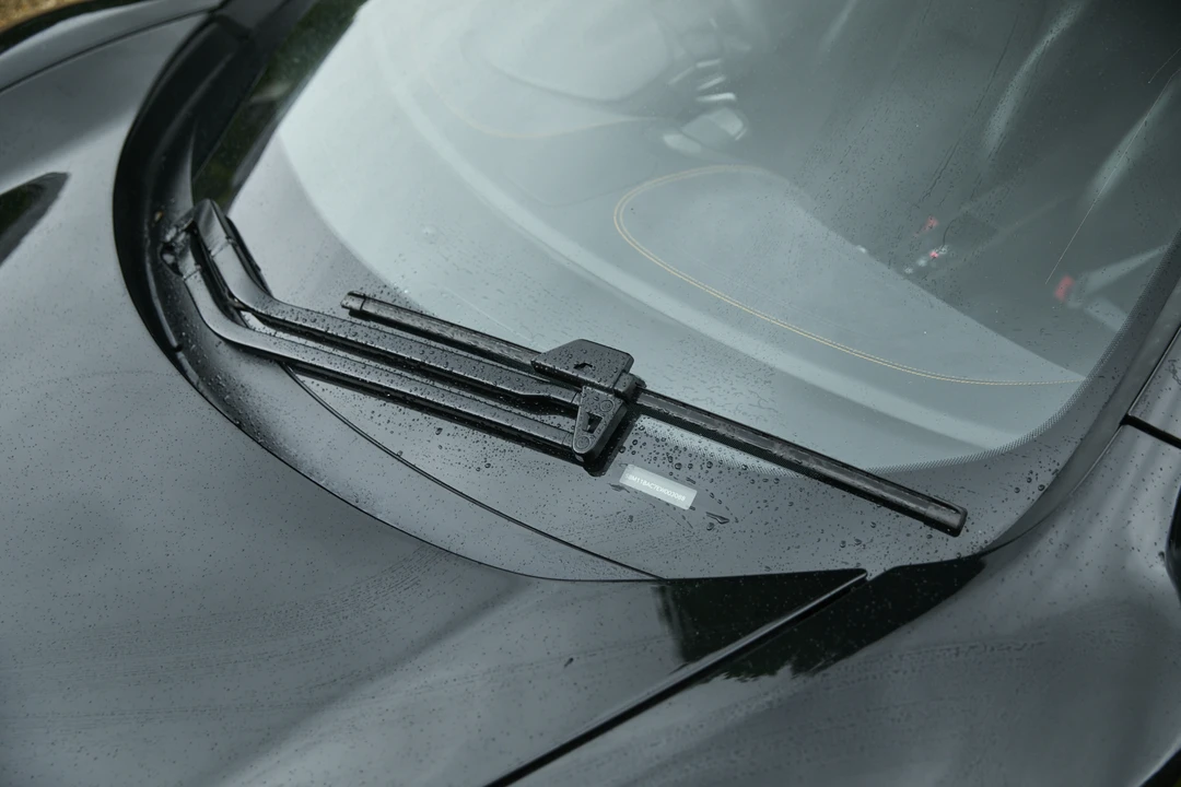 2013 McLaren MP4-12C Spider - Image 22 of 31