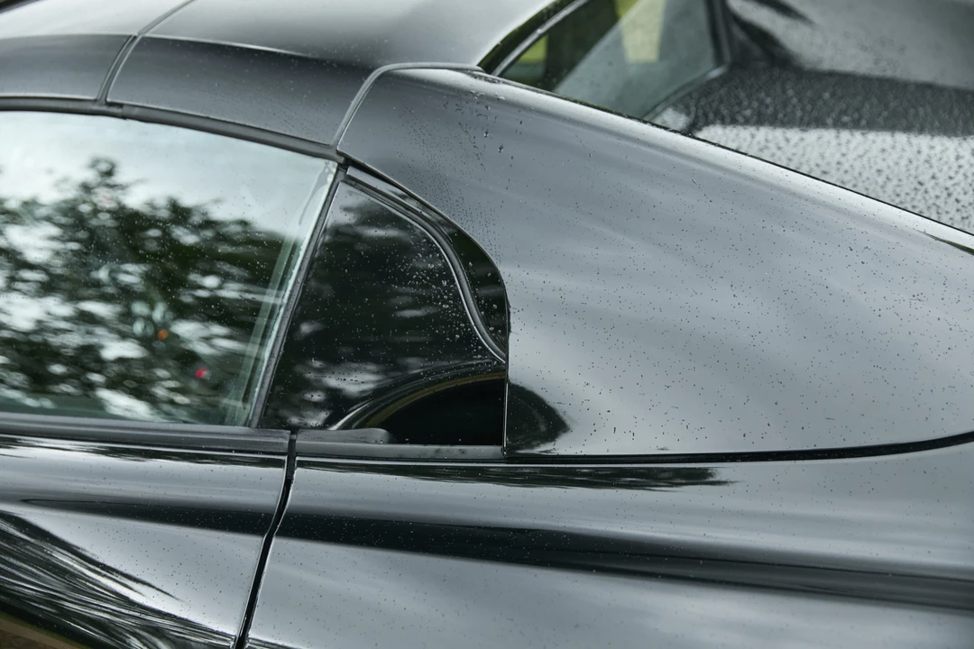 2013 McLaren MP4-12C Spider - Image 27 of 31