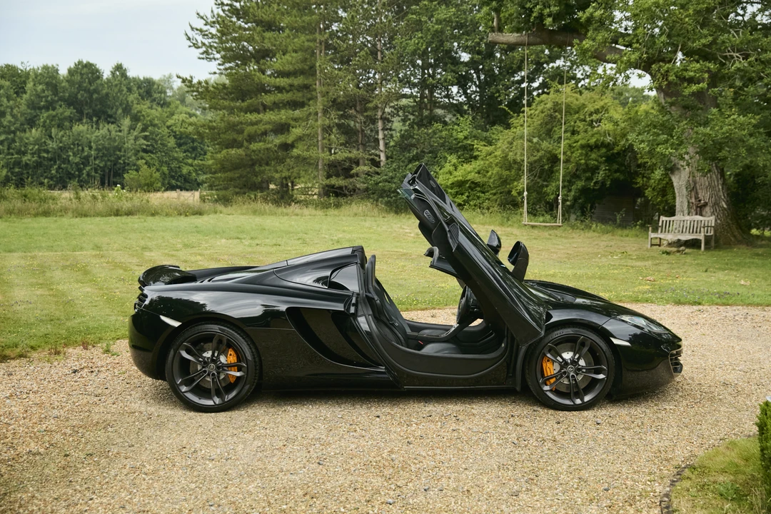 2013 McLaren MP4-12C Spider - Image 15 of 31