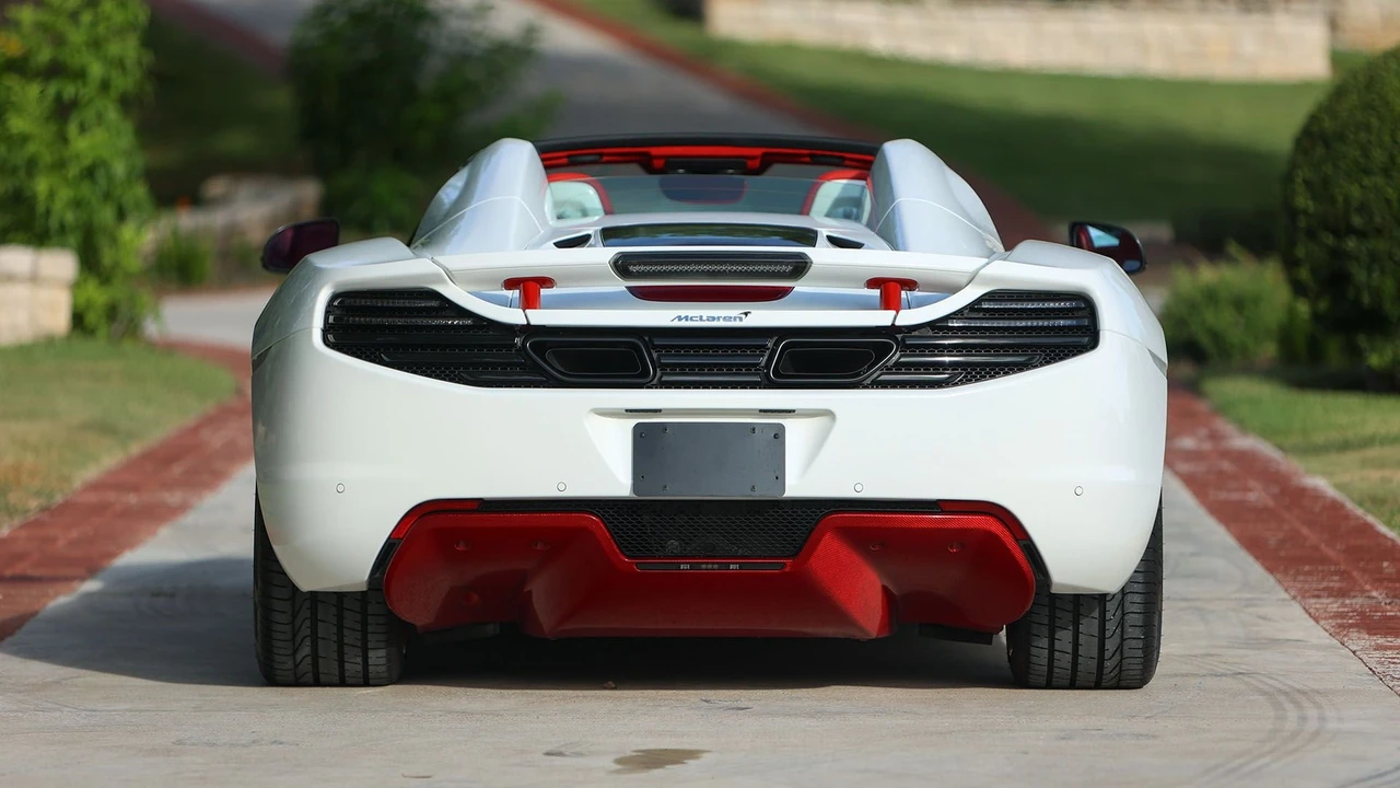 2013 McLaren MP4-12C Spider - Image 18 of 31