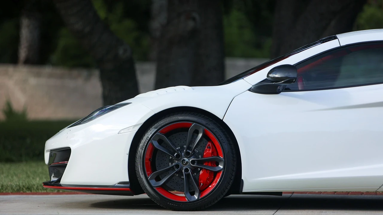 2013 McLaren MP4-12C Spider - Image 27 of 31