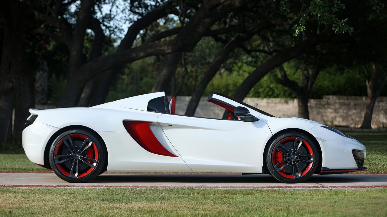 2013 McLaren MP4-12C Spider - Image 22 of 31