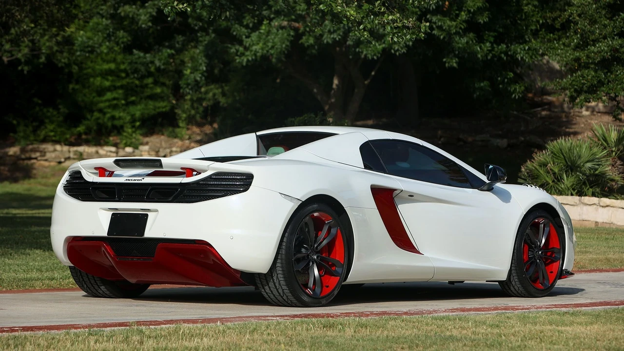 2013 McLaren MP4-12C Spider - Image 24 of 31