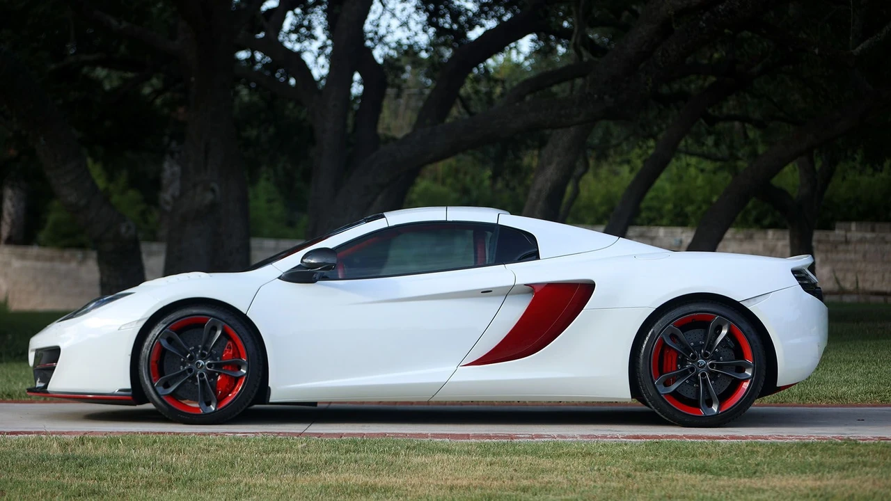 2013 McLaren MP4-12C Spider - Image 23 of 31