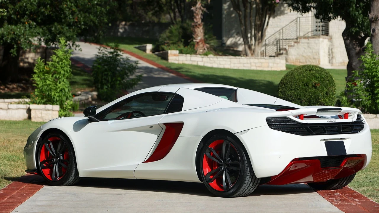 2013 McLaren MP4-12C Spider - Image 25 of 31