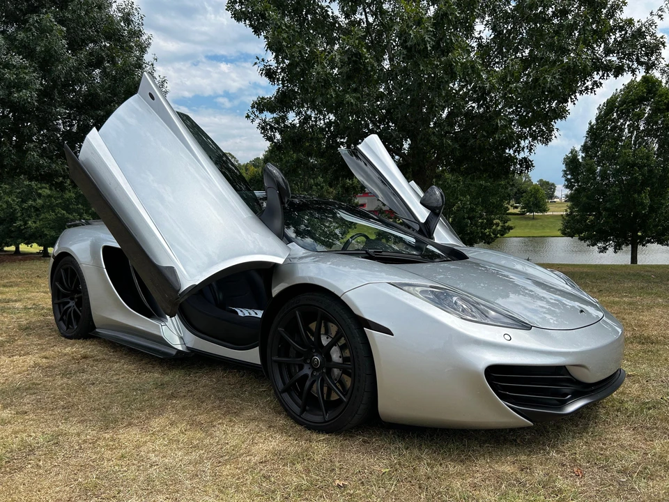 2013 McLaren MP4-12C Spider - Image 19 of 31