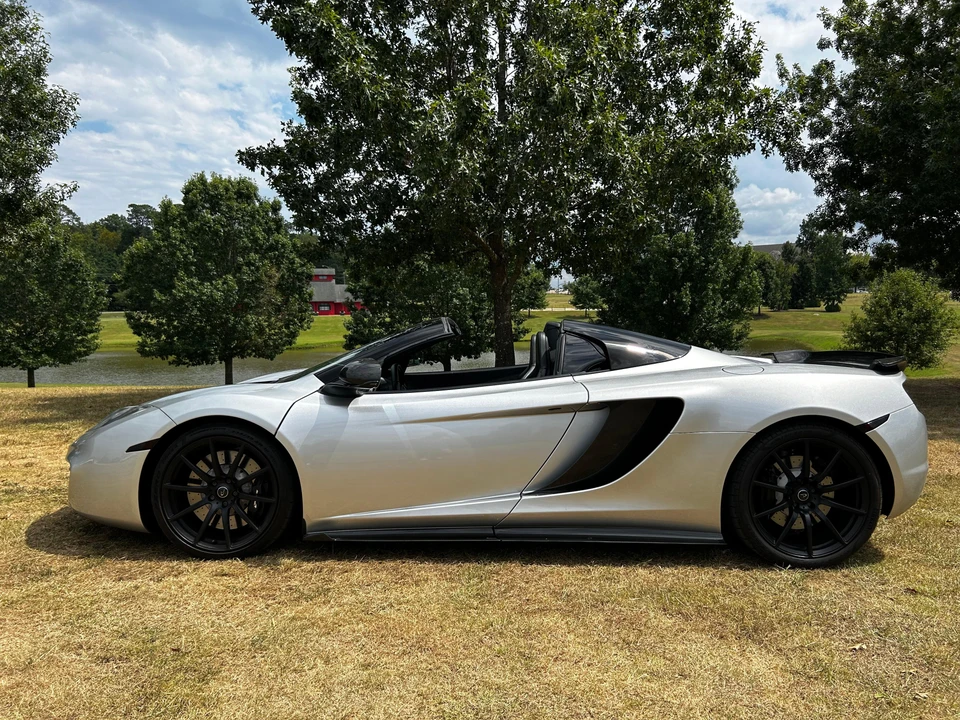 2013 McLaren MP4-12C Spider - Image 11 of 31