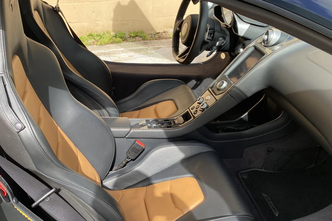 2013 McLaren MP4-12C Spider - Image 7 of 9