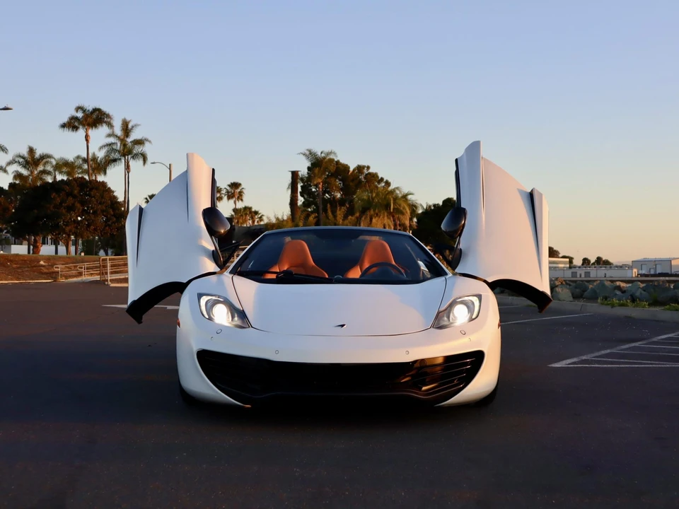 2013 McLaren MP4-12C Spider - Image 19 of 31